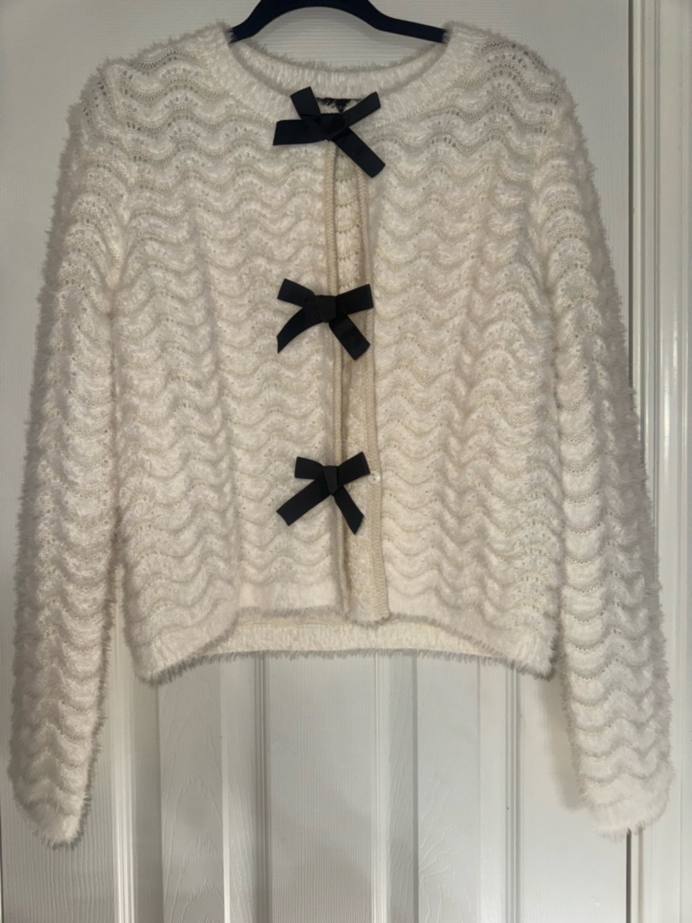 Cozy Bow-Accent Women's Sweater Cardigan - Cream